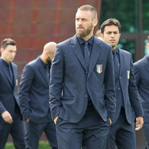 スーツ姿はモデル並み!?「EURO 2016」を勝ち進んでいるイケメン揃いのイタリア代表をチェック！