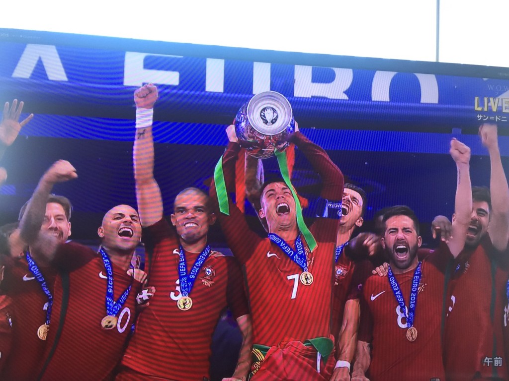 ロナウド率いるポルトガル Euro16 優勝 バランスタイムズ サッカーのあるファッションライフ