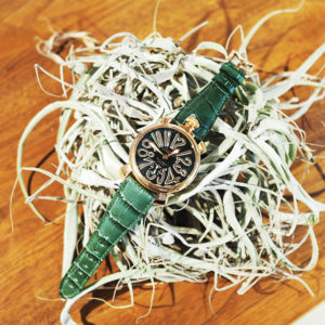 癒しのグリーンで心を穏やかに♪見る度に癒されるガガミラノの腕時計！