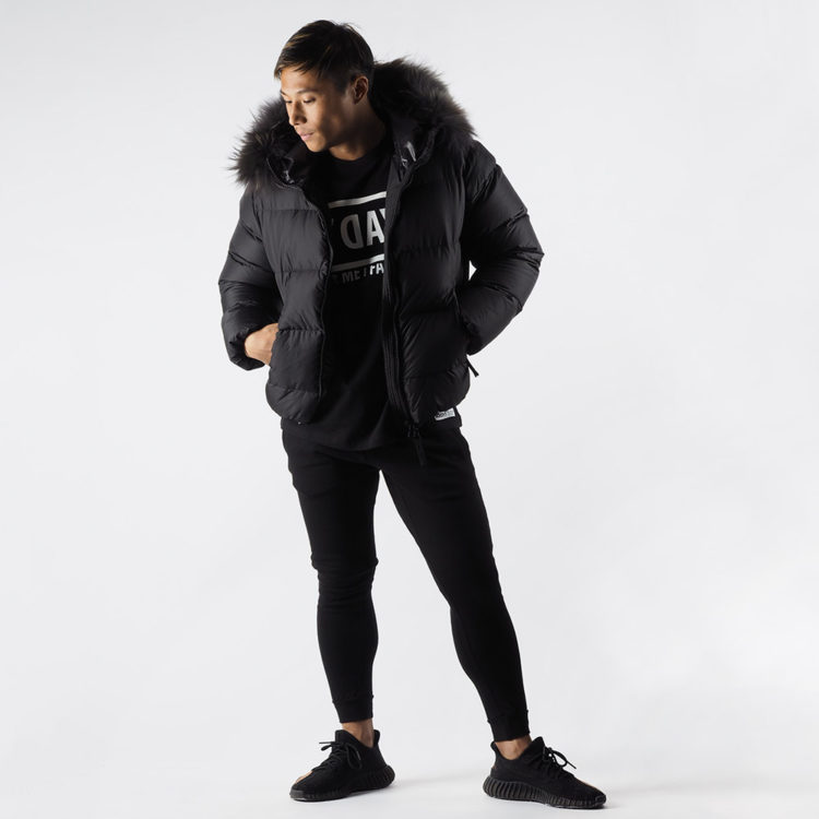 この冬はブラック オールブラックで魅せる アスレジャー ファッション バランスタイムズ サッカーのあるファッションライフ