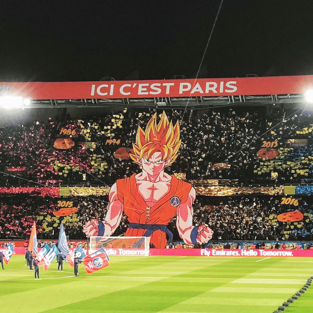 パリ サンジェルマンのスタジアムに日本の大人気アニメ ドラゴンボールのキャラクターが登場 バランスタイムズ サッカーのあるファッションライフ