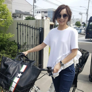 モデルの佐藤純さんも愛用！夏のお出かけを彩るミアバッグ！