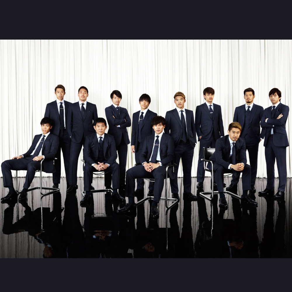 ダンヒルが 日本代表の19年度のオフィシャルスーツを発表 バランスタイムズ サッカーのあるファッションライフ