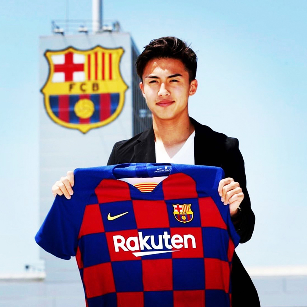 FCバルセロナが、安部裕葵選手と4年契約を結んだことを正式発表 