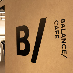 BALANCE CAFE 表参道ヒルズ｜話題沸騰中のブランド“BALR.”のアイテムも楽しめる！