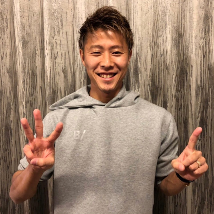 名古屋グランパスの柿谷曜一朗選手が31歳のバースデー 愛用しているのは B のパーカー バランスタイムズ サッカーのあるファッションライフ