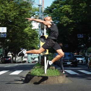 数々のアーティストのダンサーを務めている川本アレクサンダーさんが満を辞してモデルとして登場！！