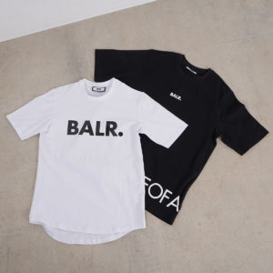 【サイズ比較】BALR.の定番アイテム “BRAND SHIRT”と “日本限定第1弾にて登場した “Tシャツ”のサイズ感を比べてみた！